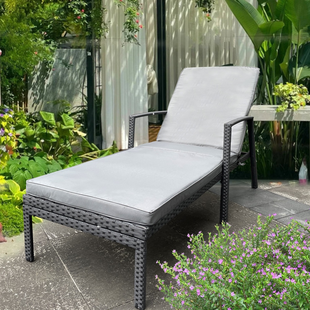 Outdoor Patio Lounge Chairs Rattan Wicker Patio Chaise Lounges Chair